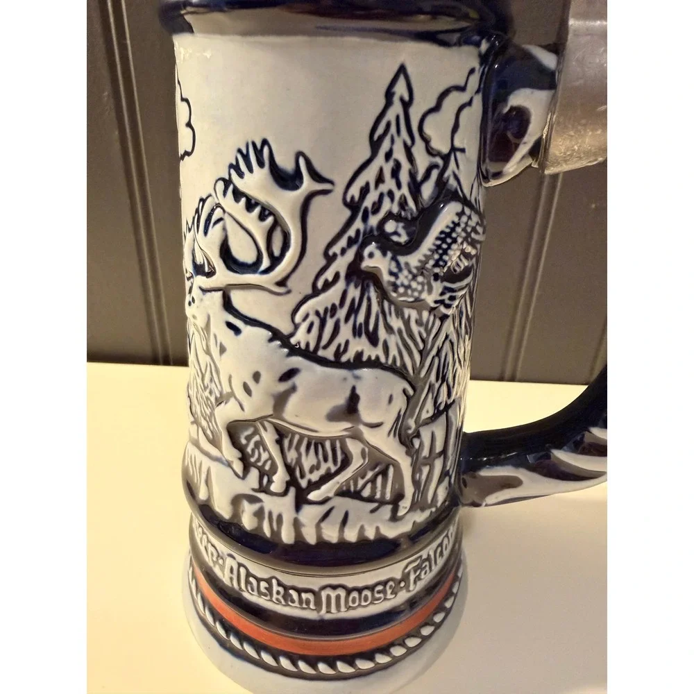 Avon wilderness stein blue